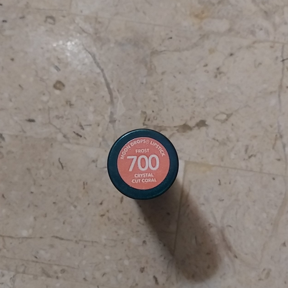 Lipstick - Picture 3 of 6